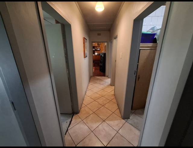 4 BEDROOM HOUSE FOR SALE IN VANDERBIJLPARK CW 5